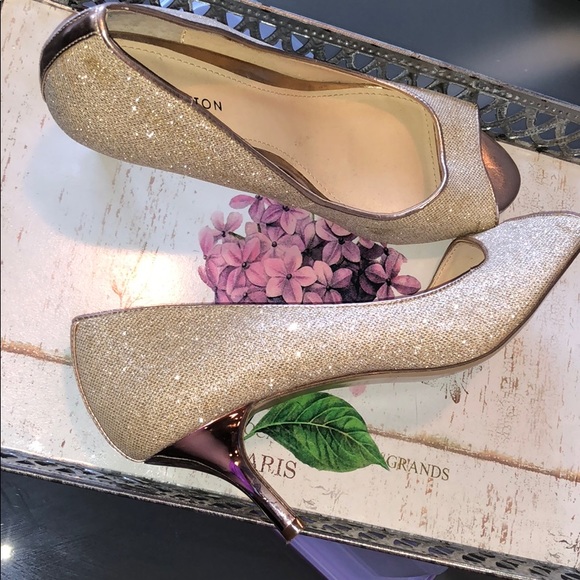 Covington Shoes - Gold Shoes Size 7 worn 1x for a wedding